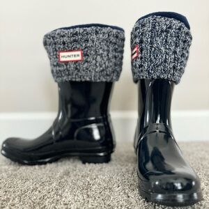 Navy blue patent mid rain boots, wore once excellent condition just like new!